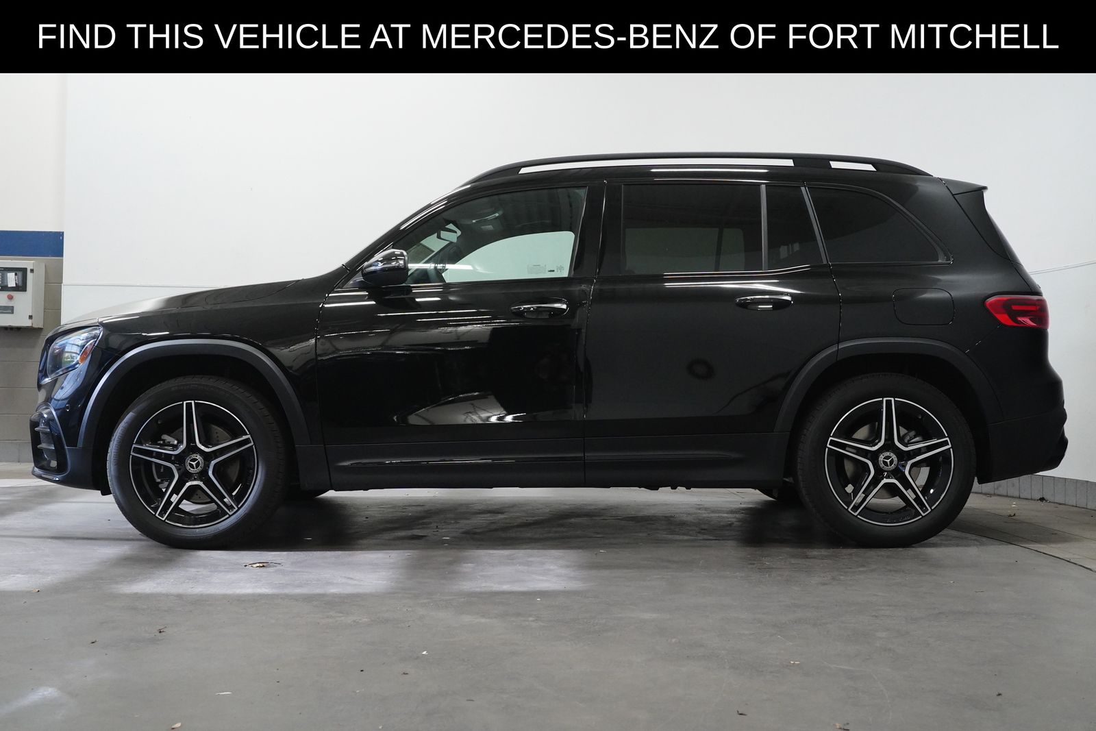 2026 Mercedes Benz GLB 250 4MATIC photo 4