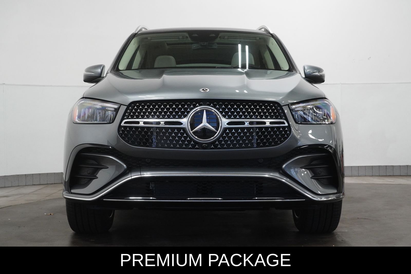 2026 Mercedes Benz GLE 450 4MATIC photo 3