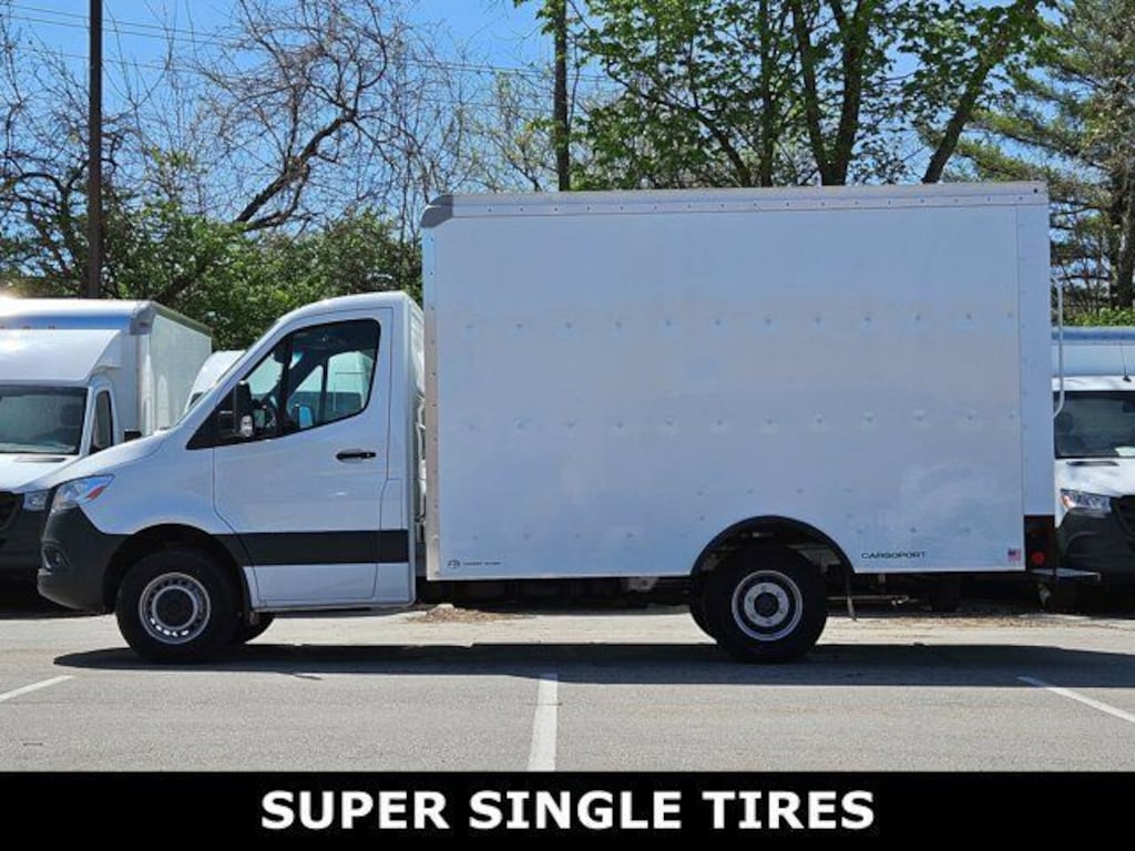 New 2024 Mercedes-Benz Sprinter 3500 Cab Chassis 144 WB Truck 144" WB RWD