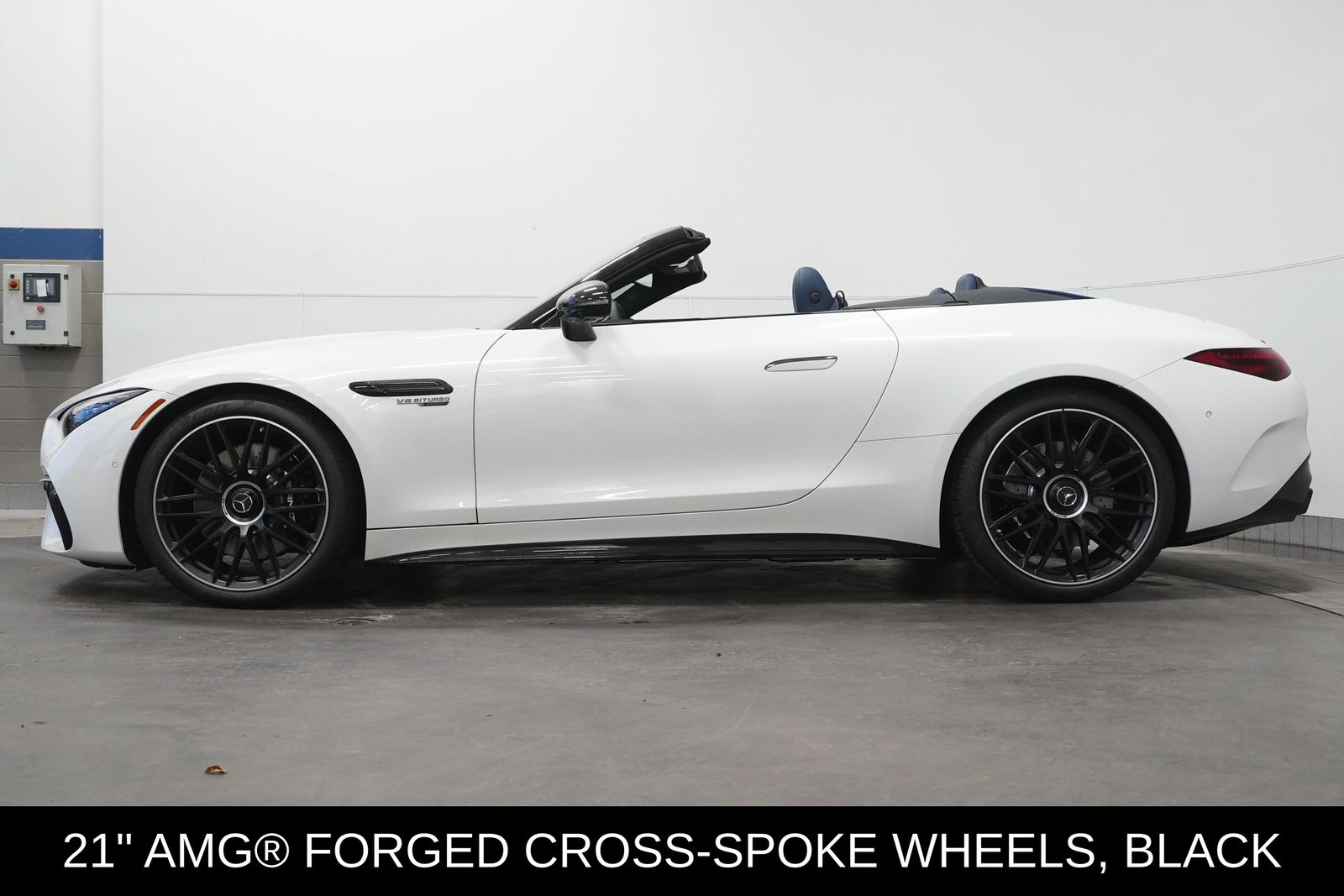 2026 Mercedes Benz SL 63 AMG photo 4