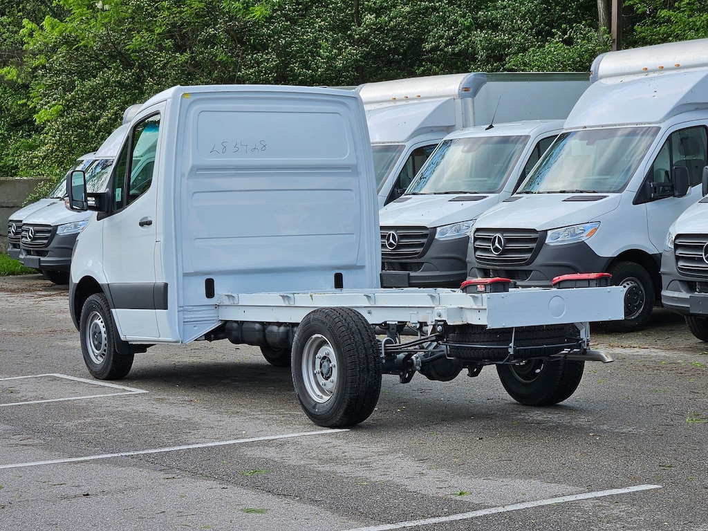 New 2024 Mercedes-Benz Sprinter 3500 XD Chassis Cab Chassis 144 WB Truck 144" WB RWD
