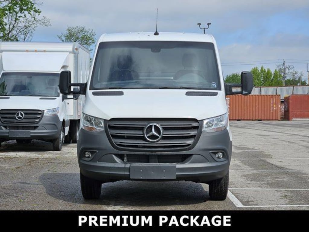 New 2024 Mercedes-Benz Sprinter 3500 Cab Chassis 144 WB Truck 144" WB RWD