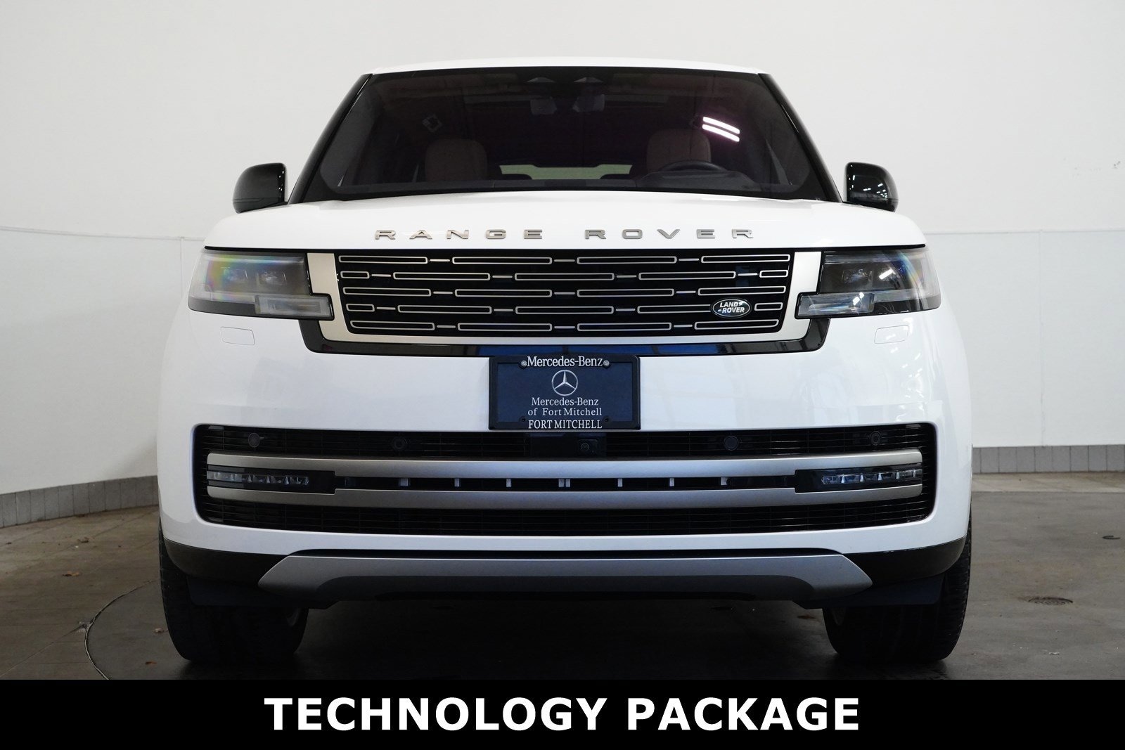 Used 2023 Land Rover Range Rover SE with VIN SALKPBE79PA013946 for sale in Fort Mitchell, KY