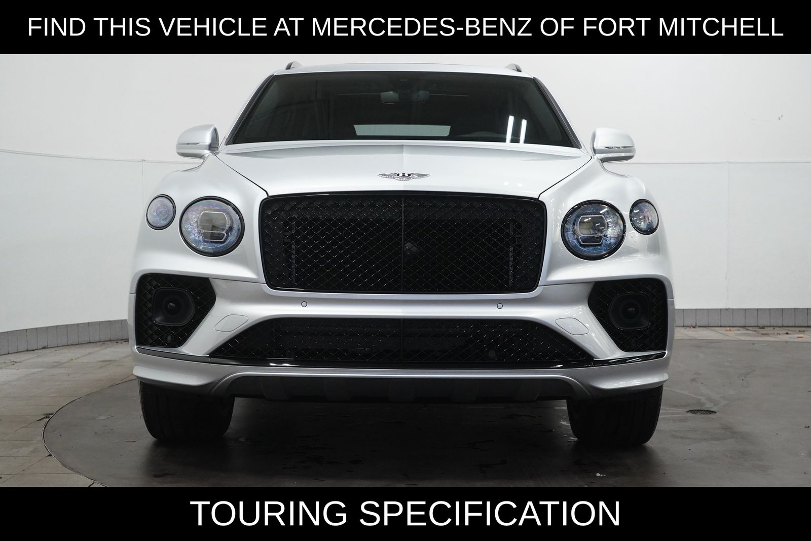 2023 Bentley Bentayga photo 3