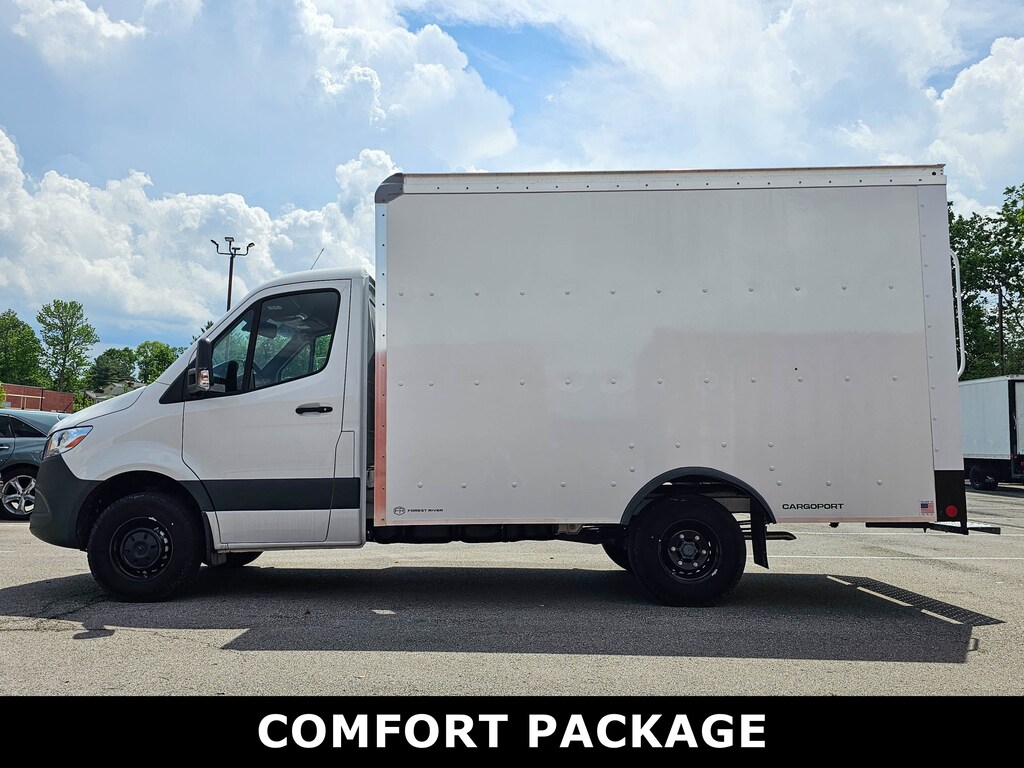 New 2024 Mercedes-Benz Sprinter 3500 XD Chassis Cab Chassis 144 WB Truck 144" WB RWD