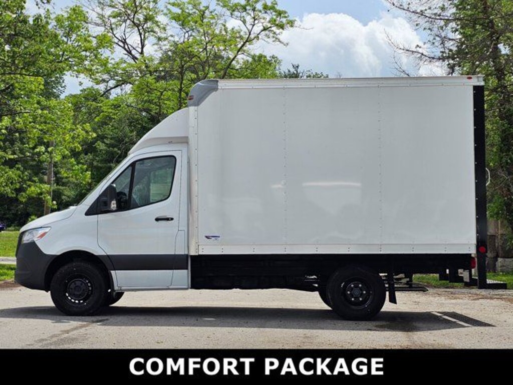 New 2024 Mercedes-Benz Sprinter 3500XD Cab Chassis 144 WB Truck 144" WB RWD