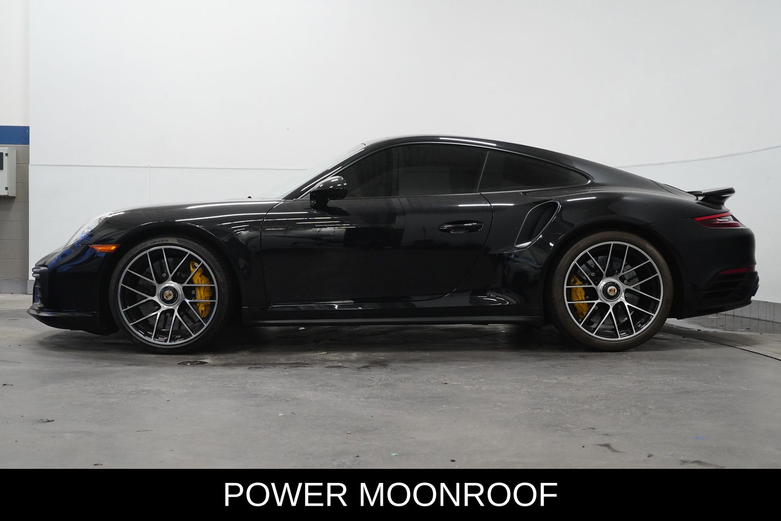 2019 Porsche 911 Turbo S photo 4