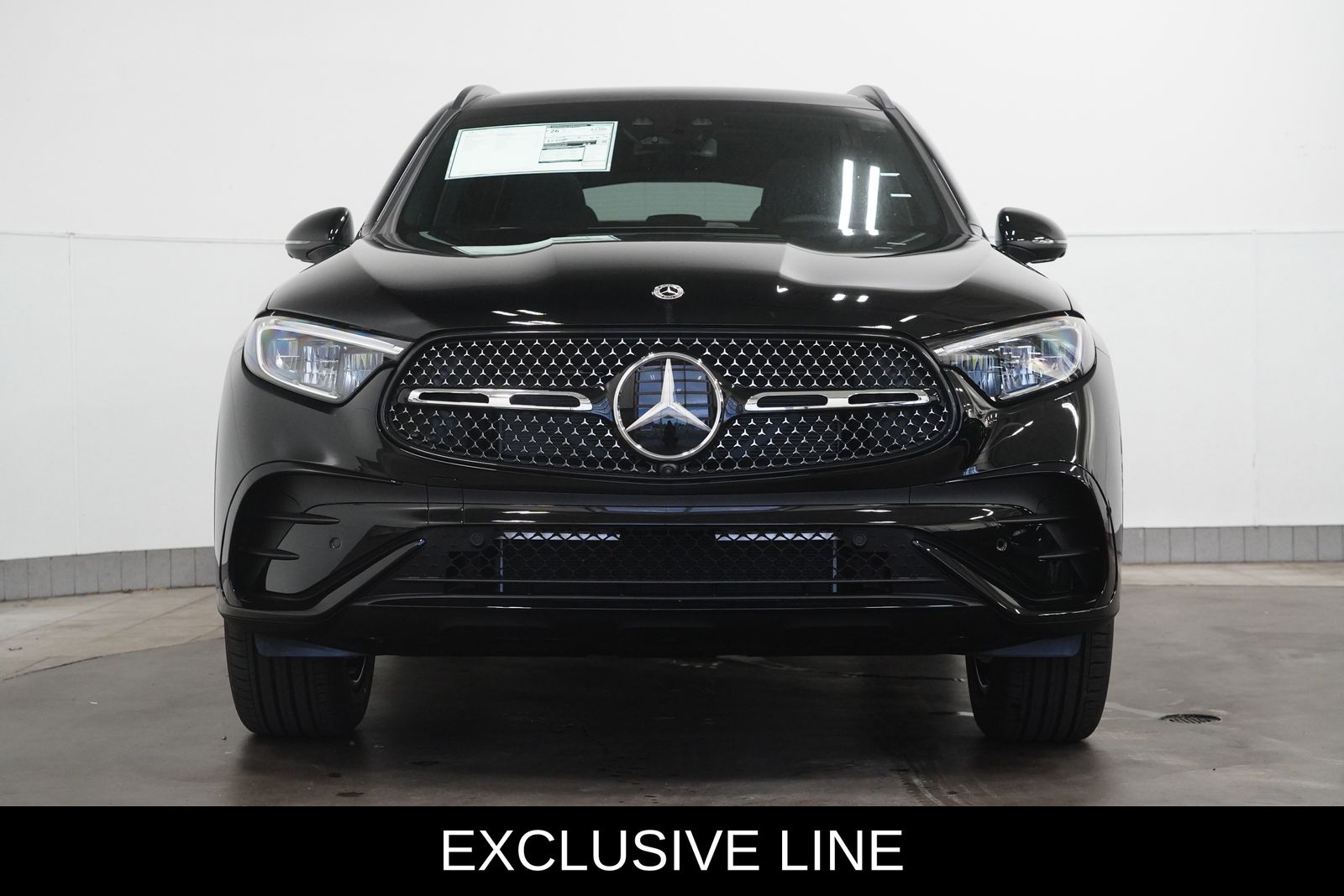 2026 Mercedes Benz GLC 300 4MATIC photo 3