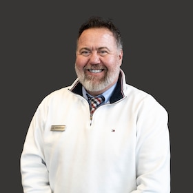 Staff member Bennie Barcroft from ID_ce51825e144f