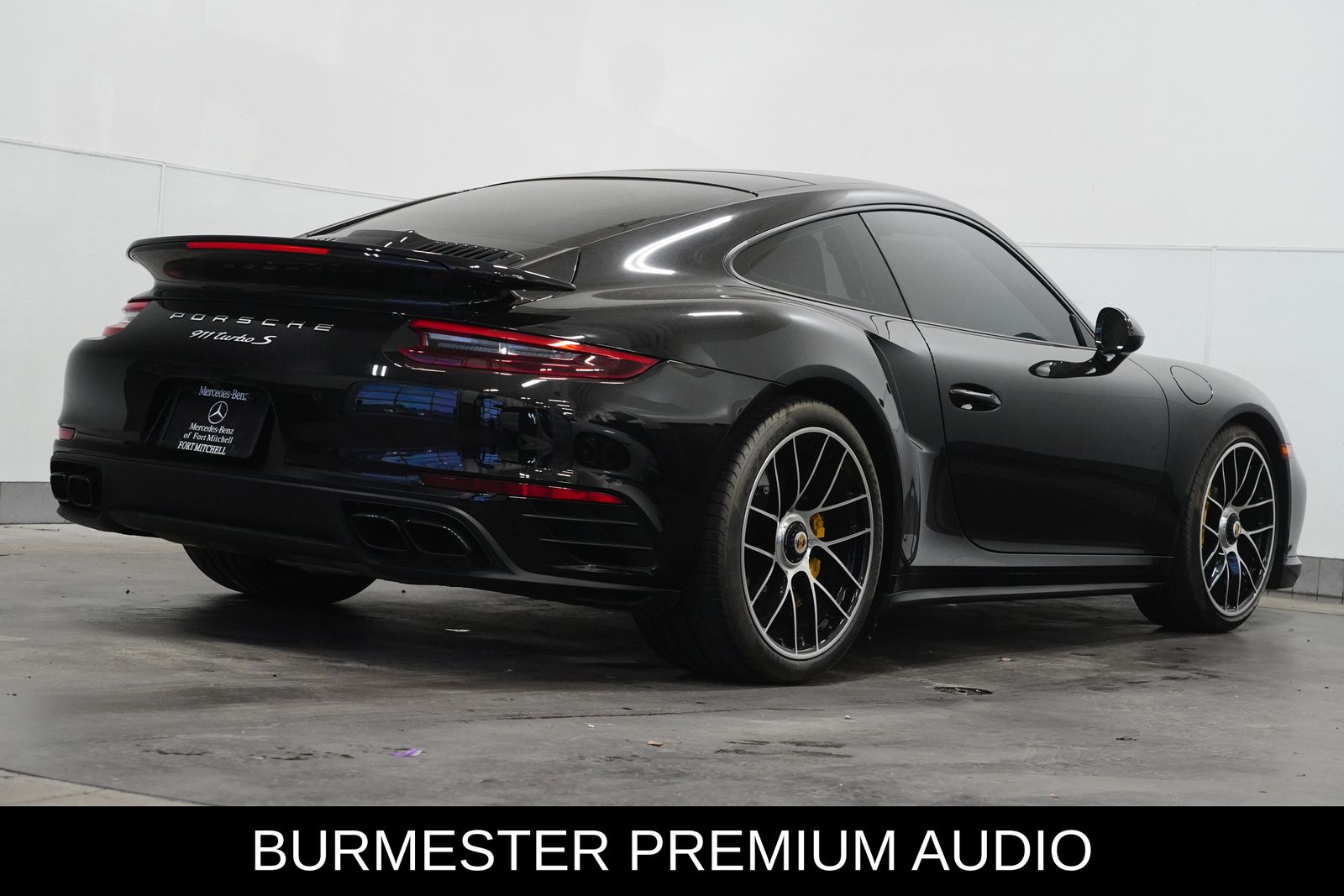 2019 Porsche 911 Turbo S photo 4