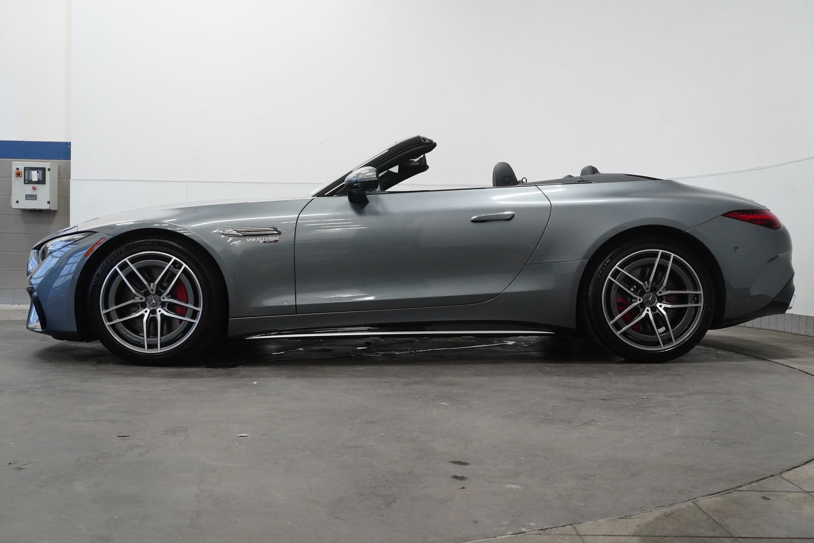 2022 Mercedes Benz SL AMG 55 photo 4