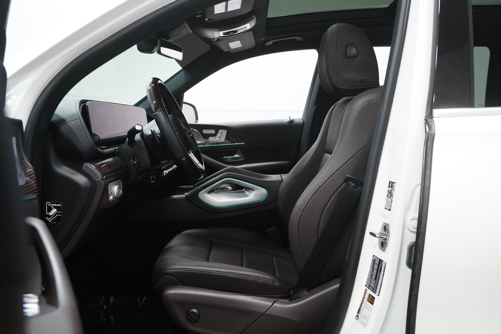 2023 Mercedes Benz GLS 450 4MATIC photo 2