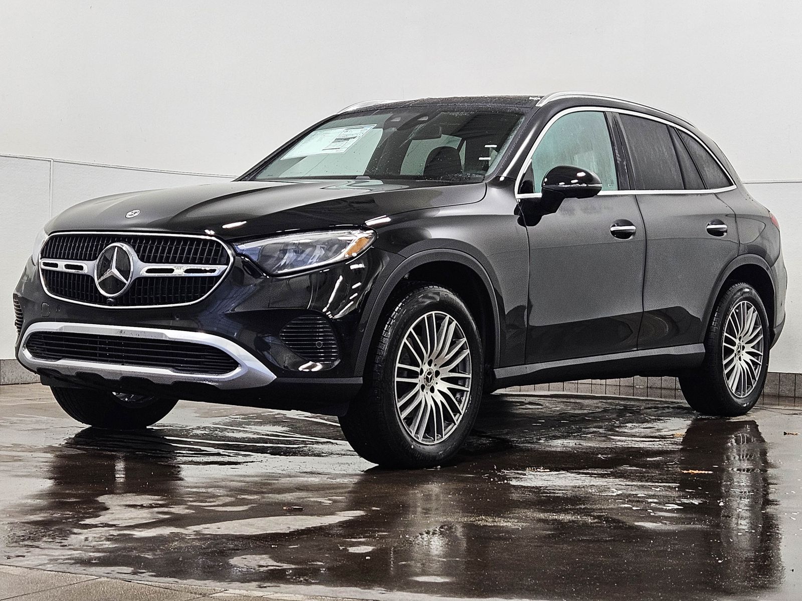 2026 Mercedes-Benz GLC Base's photo
