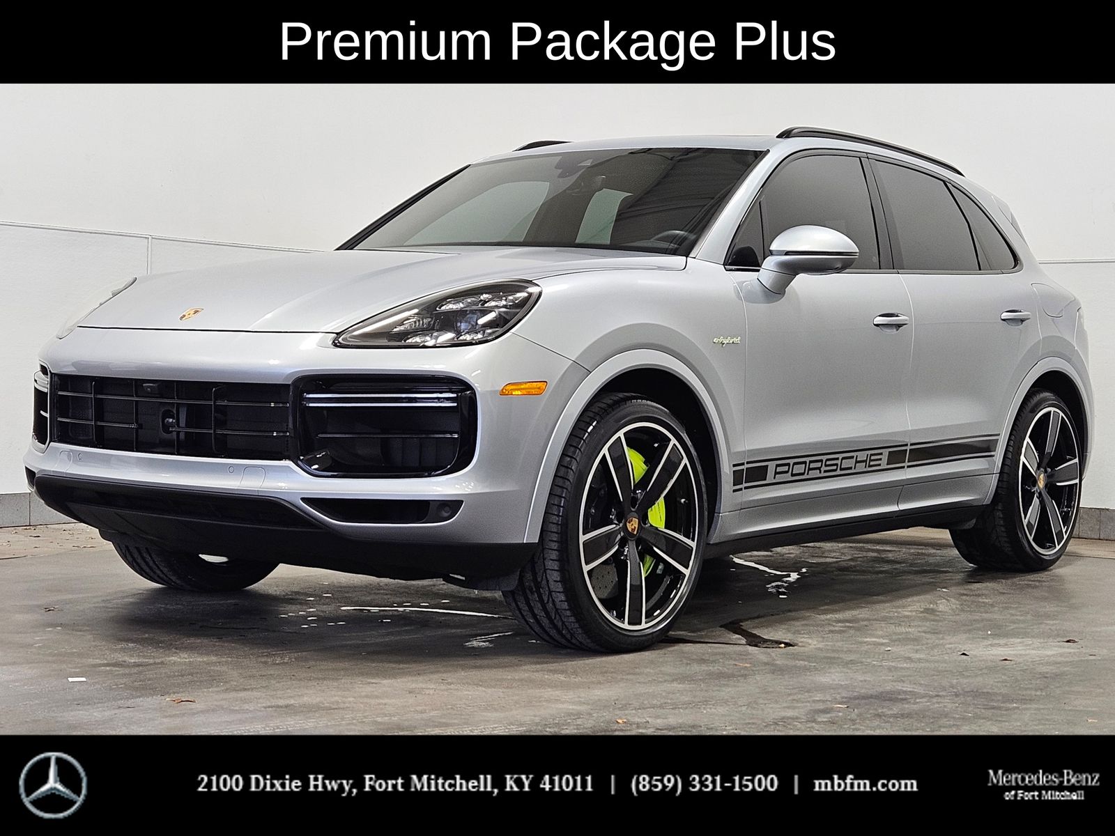 2022 Porsche Cayenne Turbo S E-Hybrid's photo