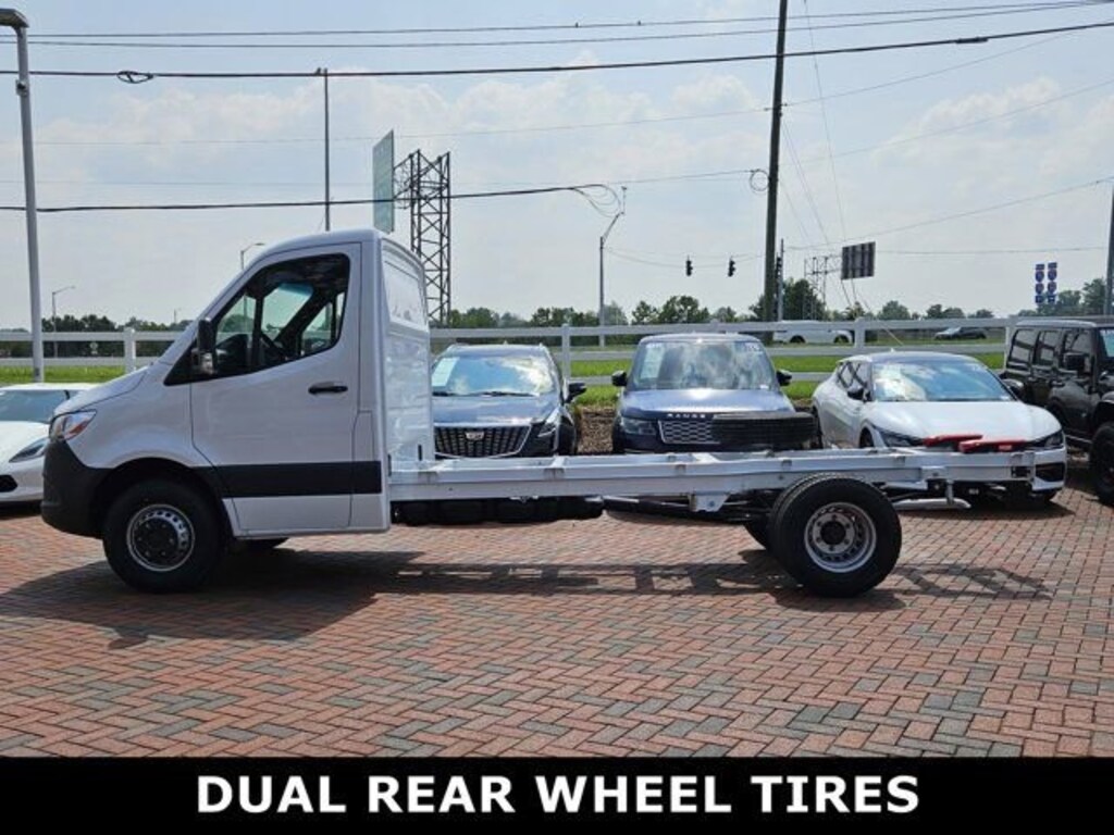 New 2024 Mercedes-Benz Sprinter 3500XD Cab Chassis 170 WB Truck 170" WB RWD