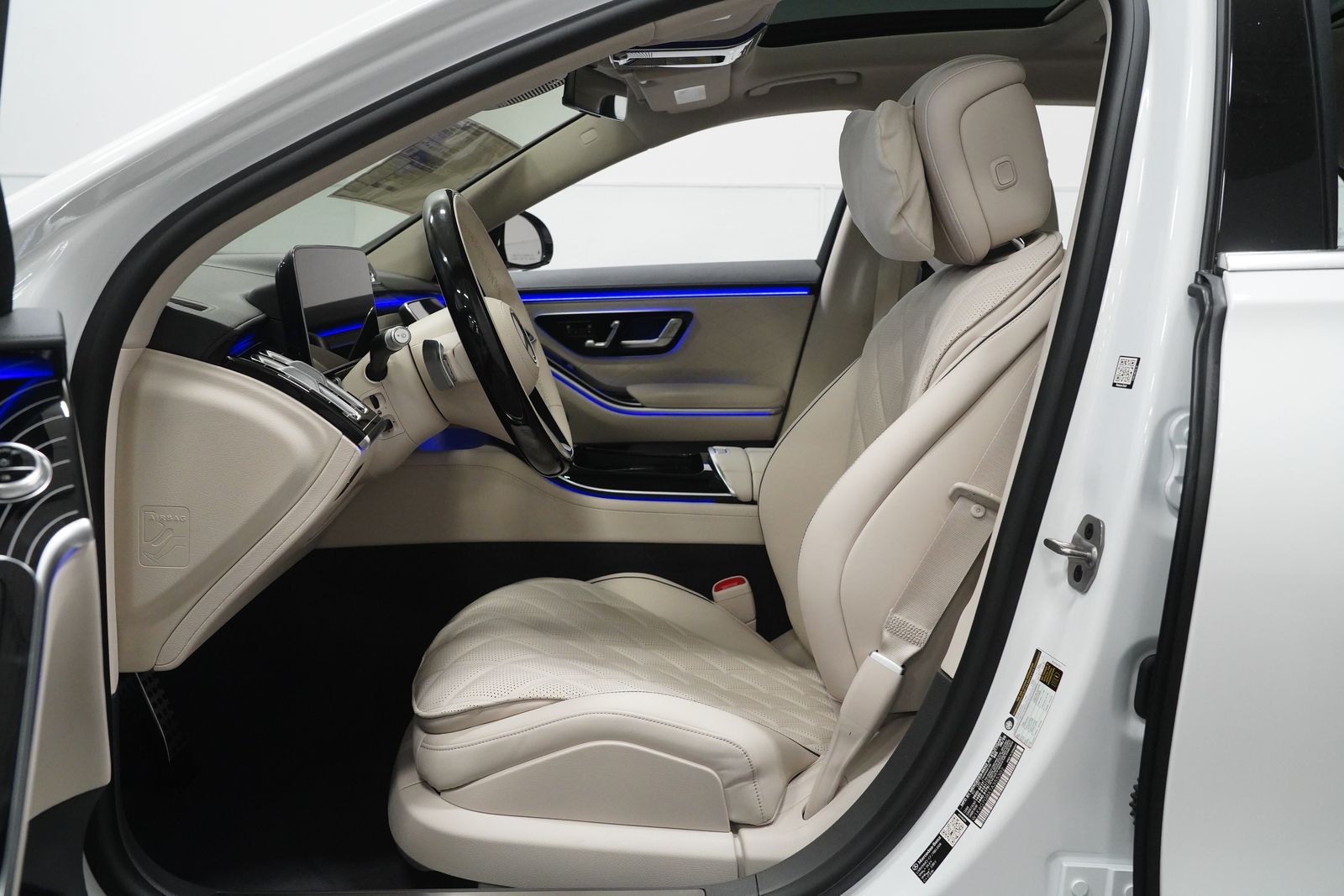 2026 Mercedes Benz S 580 4MATIC photo 2