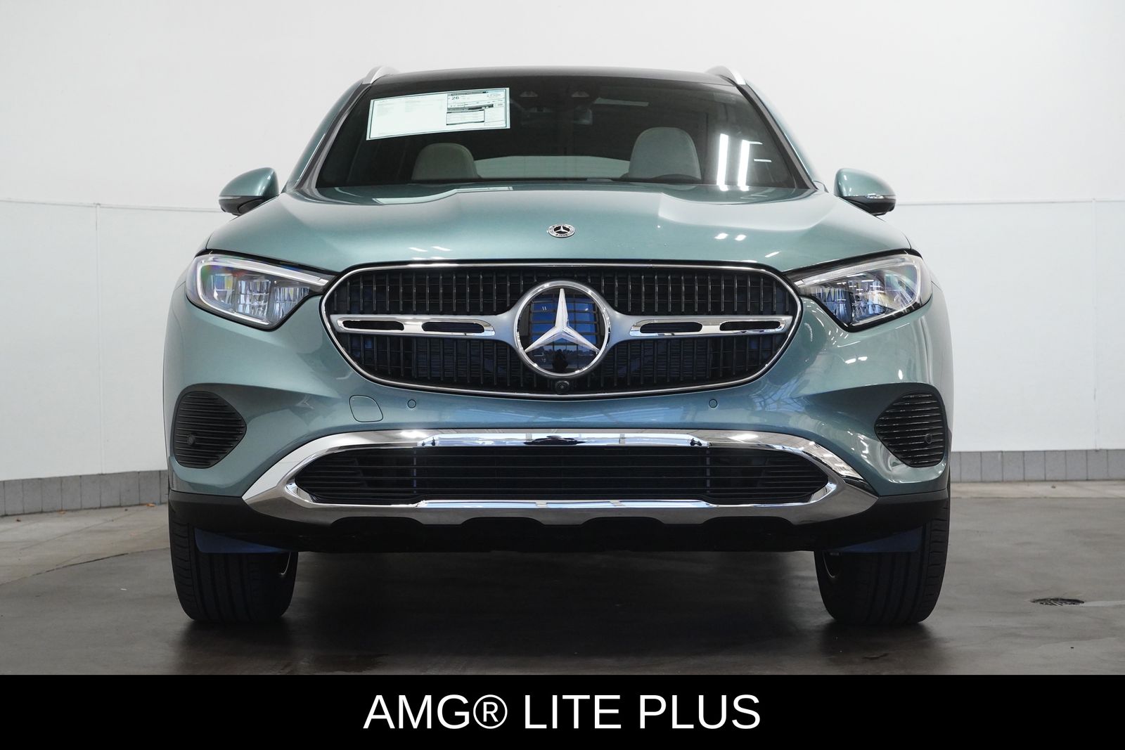 2026 Mercedes Benz GLC 300 4MATIC photo 3