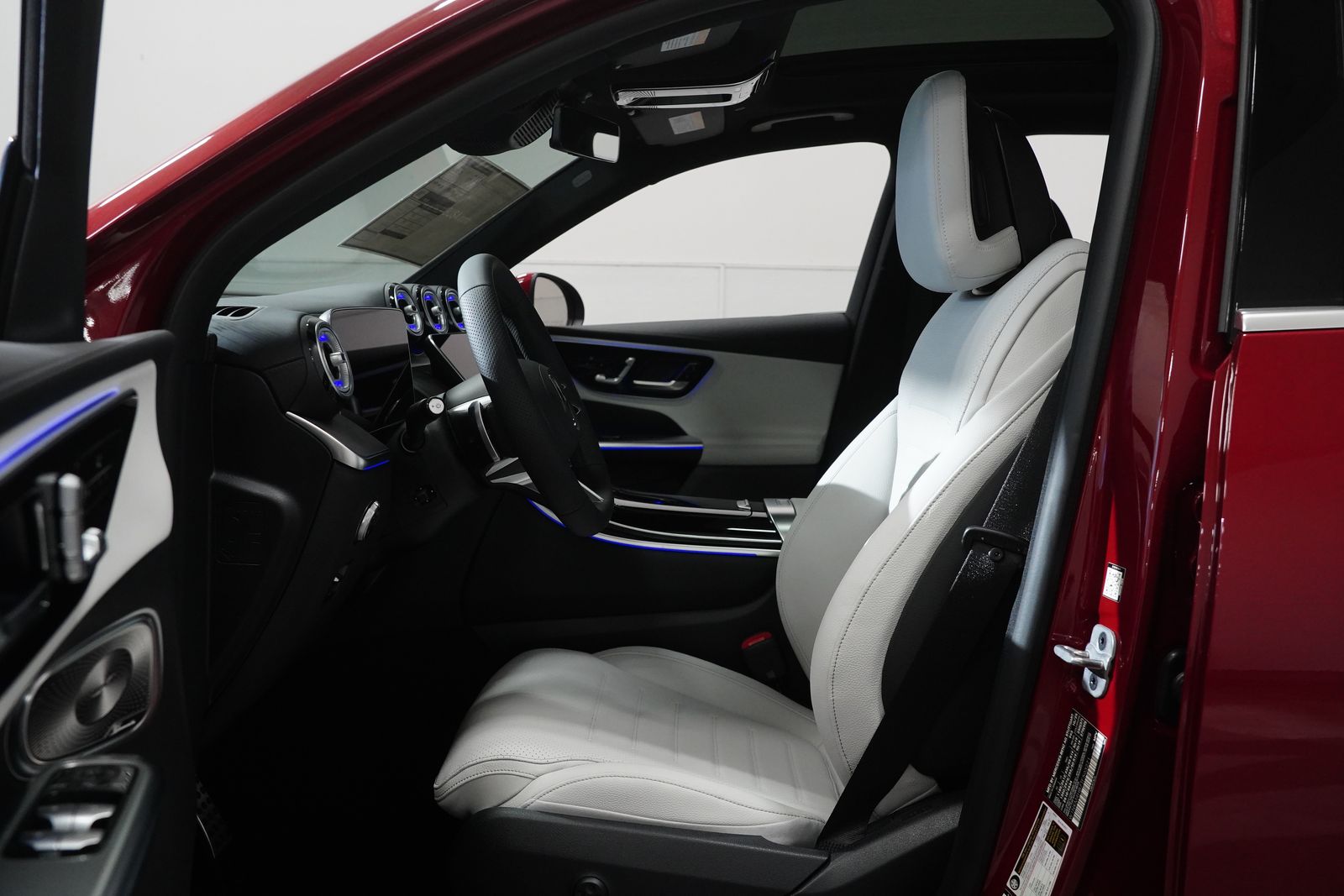 2026 Mercedes Benz GLC 300 4MATIC photo 2