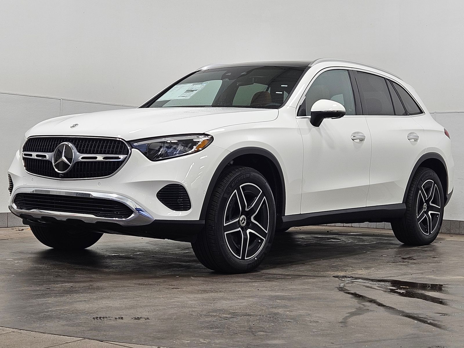 2026 Mercedes-Benz GLC Base's photo
