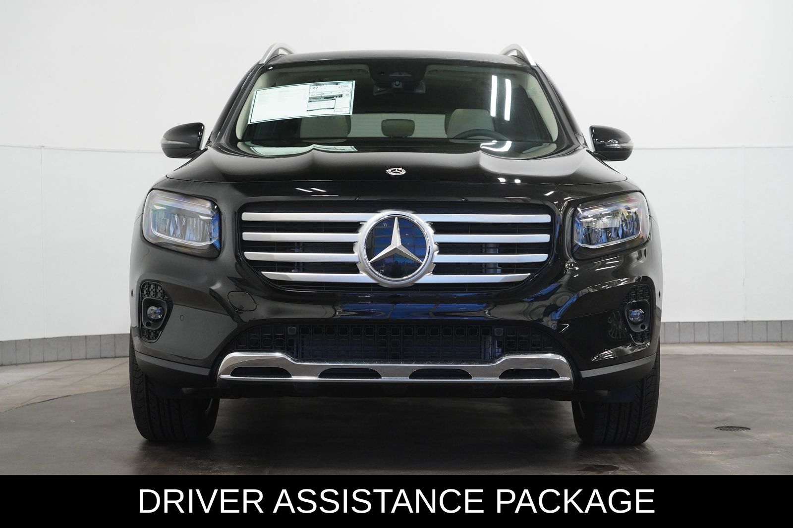 2026 Mercedes Benz GLB 250 4MATIC photo 3