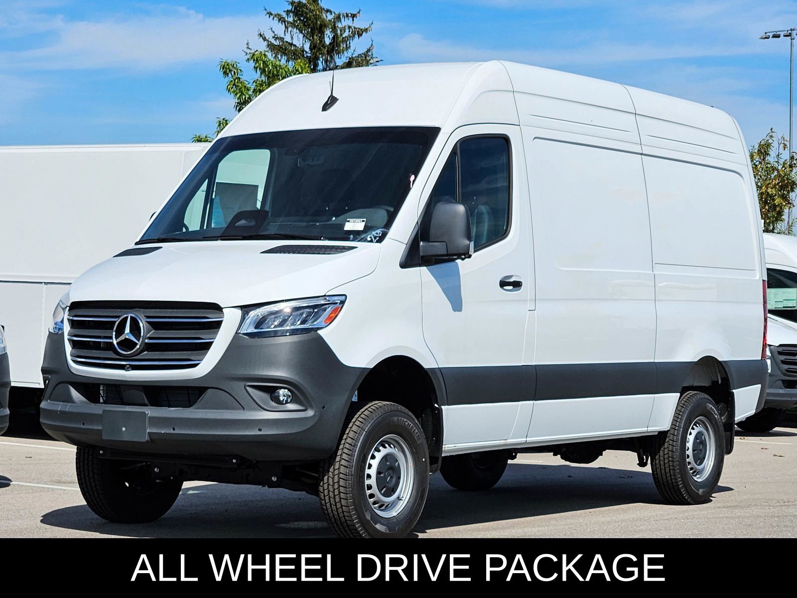 2025 Mercedes-Benz Sprinter 2500 144 WB HO Standard Roof 4x4's photo