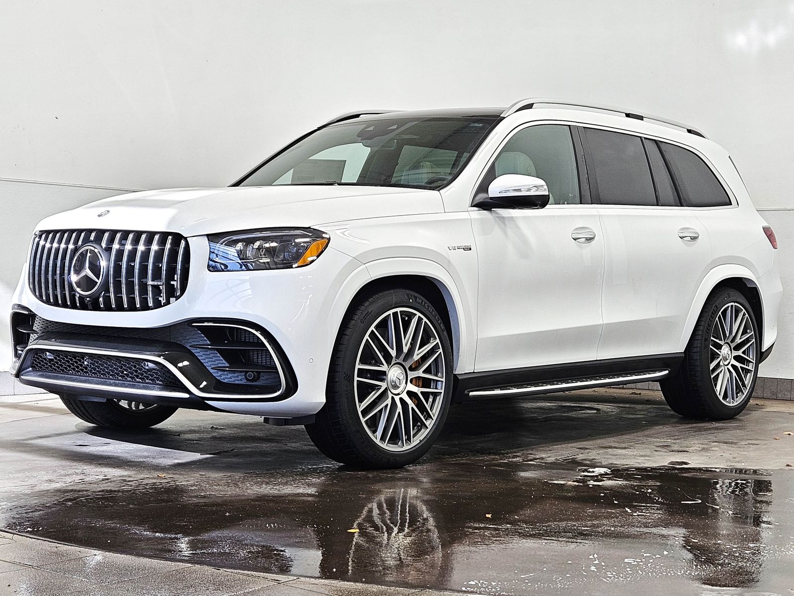 2026 Mercedes-Benz GLS AMG GLS 63's photo