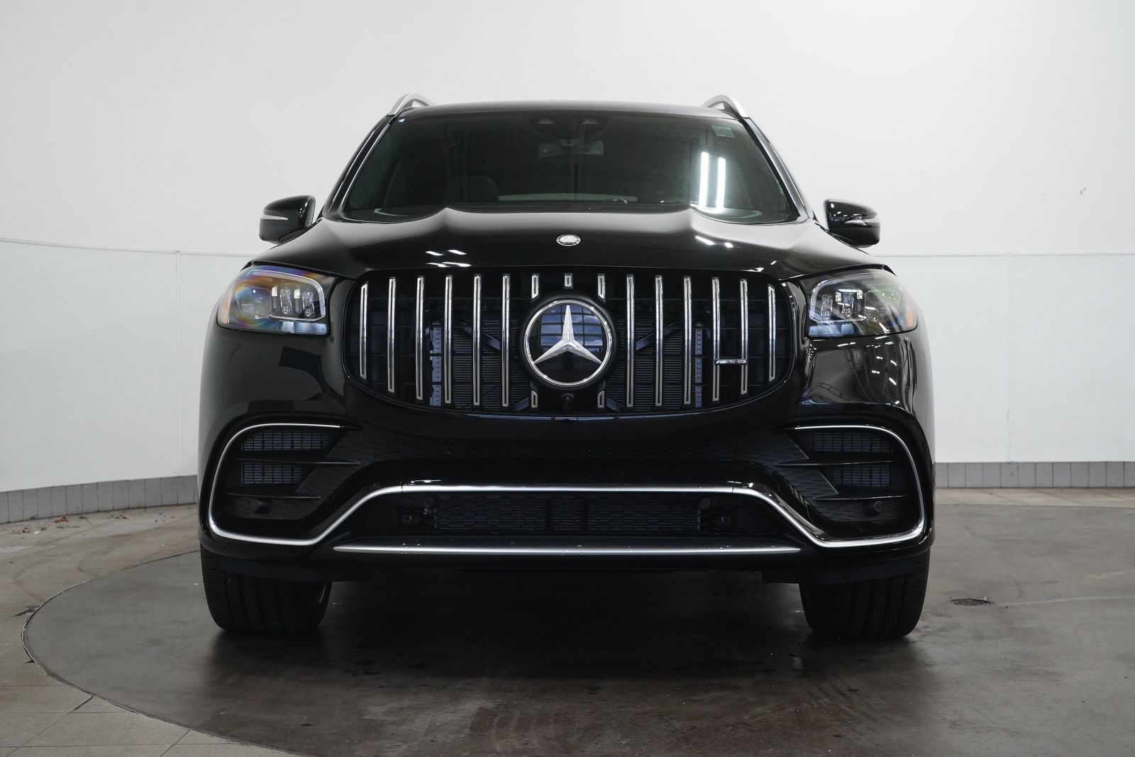 2026 Mercedes Benz GLS 63 AMG photo 3