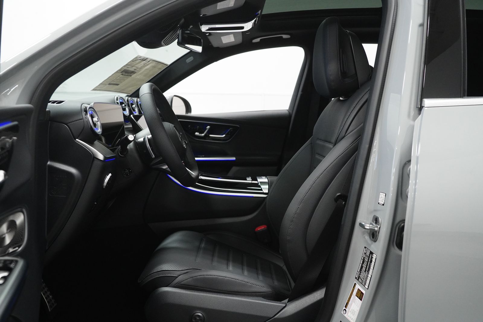 2026 Mercedes Benz GLC 300 4MATIC photo 2