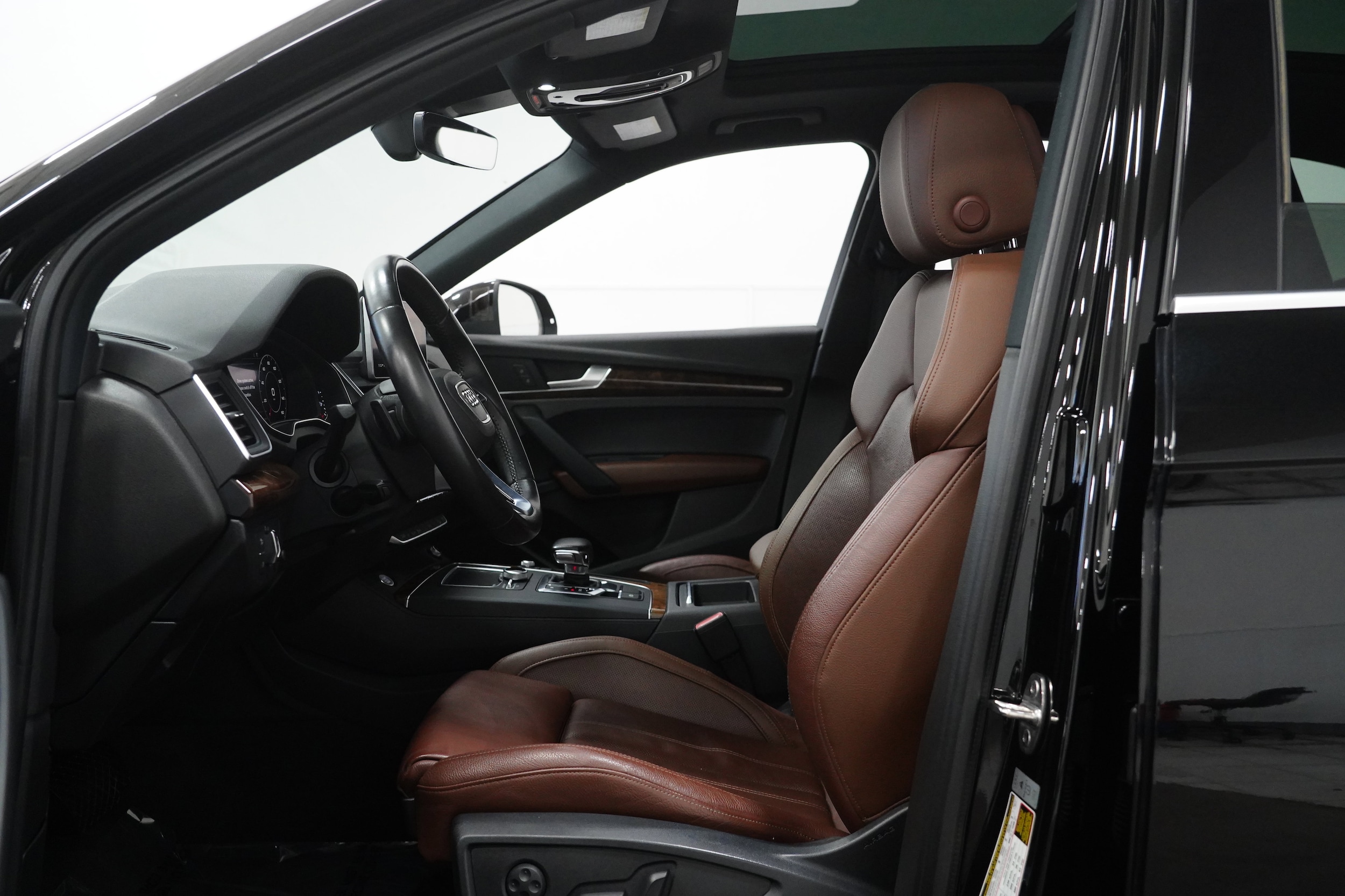 Used 2018 Audi Q5 Premium Plus with VIN WA1BNAFY7J2068308 for sale in Fort Mitchell, KY