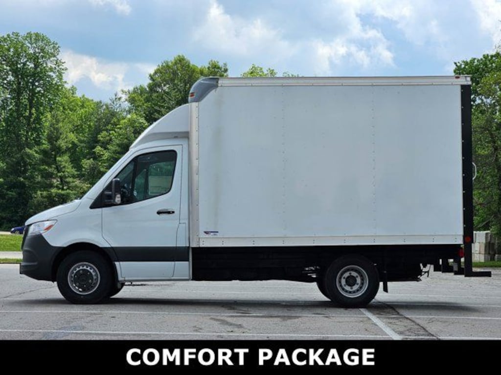 New 2024 Mercedes-Benz Sprinter 3500XD Cab Chassis 144 WB Truck 144" WB RWD