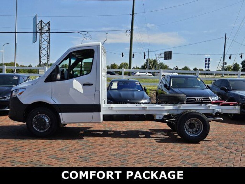 New 2024 Mercedes-Benz Sprinter 3500XD Cab Chassis 144 WB Truck 144" WB AWD