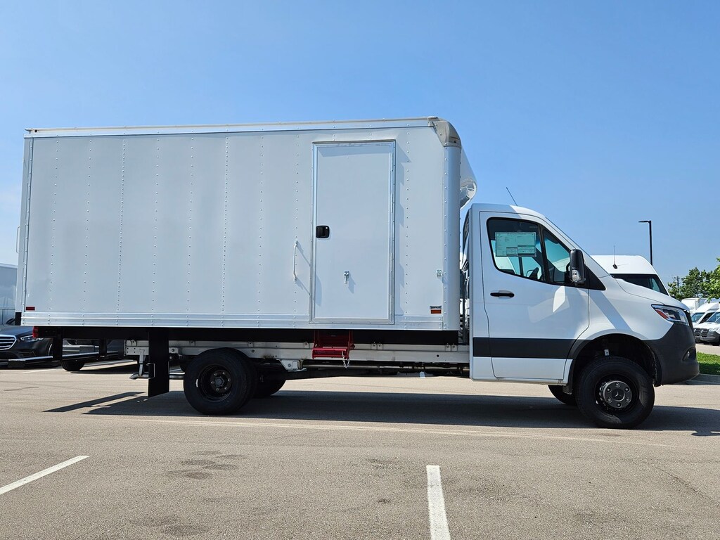 New 2024 Mercedes-Benz Sprinter 3500 XD Chassis Cab Chassis 170 WB Truck 170" WB AWD