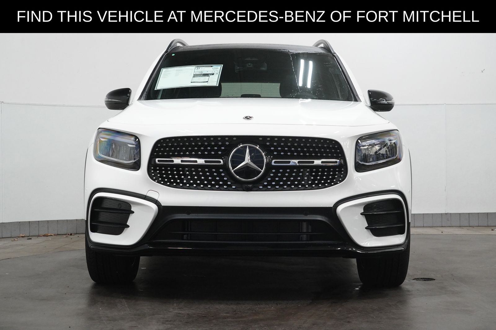 2026 Mercedes Benz GLB 250 4MATIC photo 3