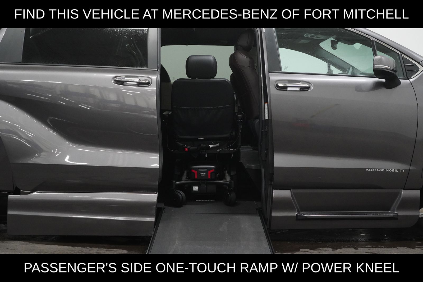 2024 Toyota Sienna Platinum photo 3