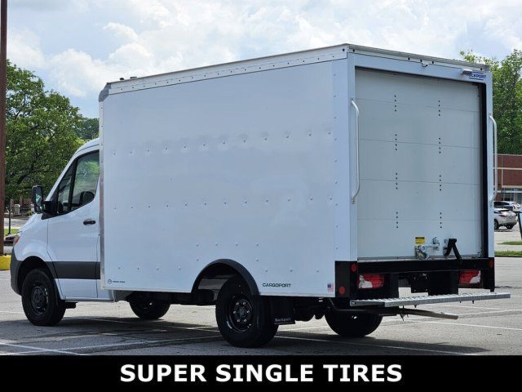 New 2024 Mercedes-Benz Sprinter 3500 XD Chassis Cab Chassis 144 WB Truck 144" WB RWD
