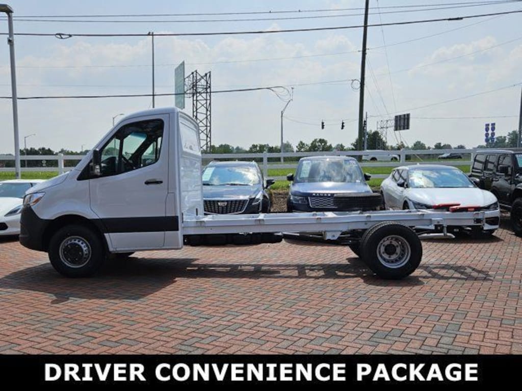 New 2024 Mercedes-Benz Sprinter 3500 Cab Chassis 170 WB Truck 170" WB AWD