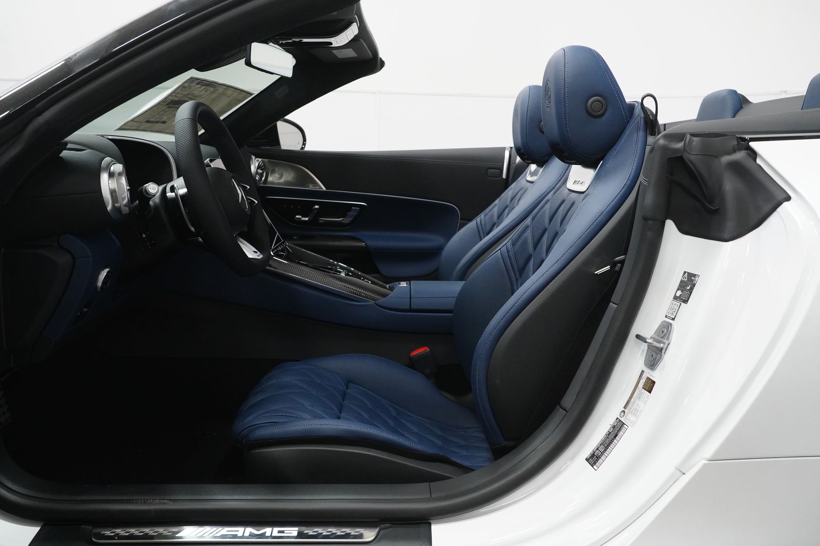 2026 Mercedes Benz SL 63 AMG photo 2