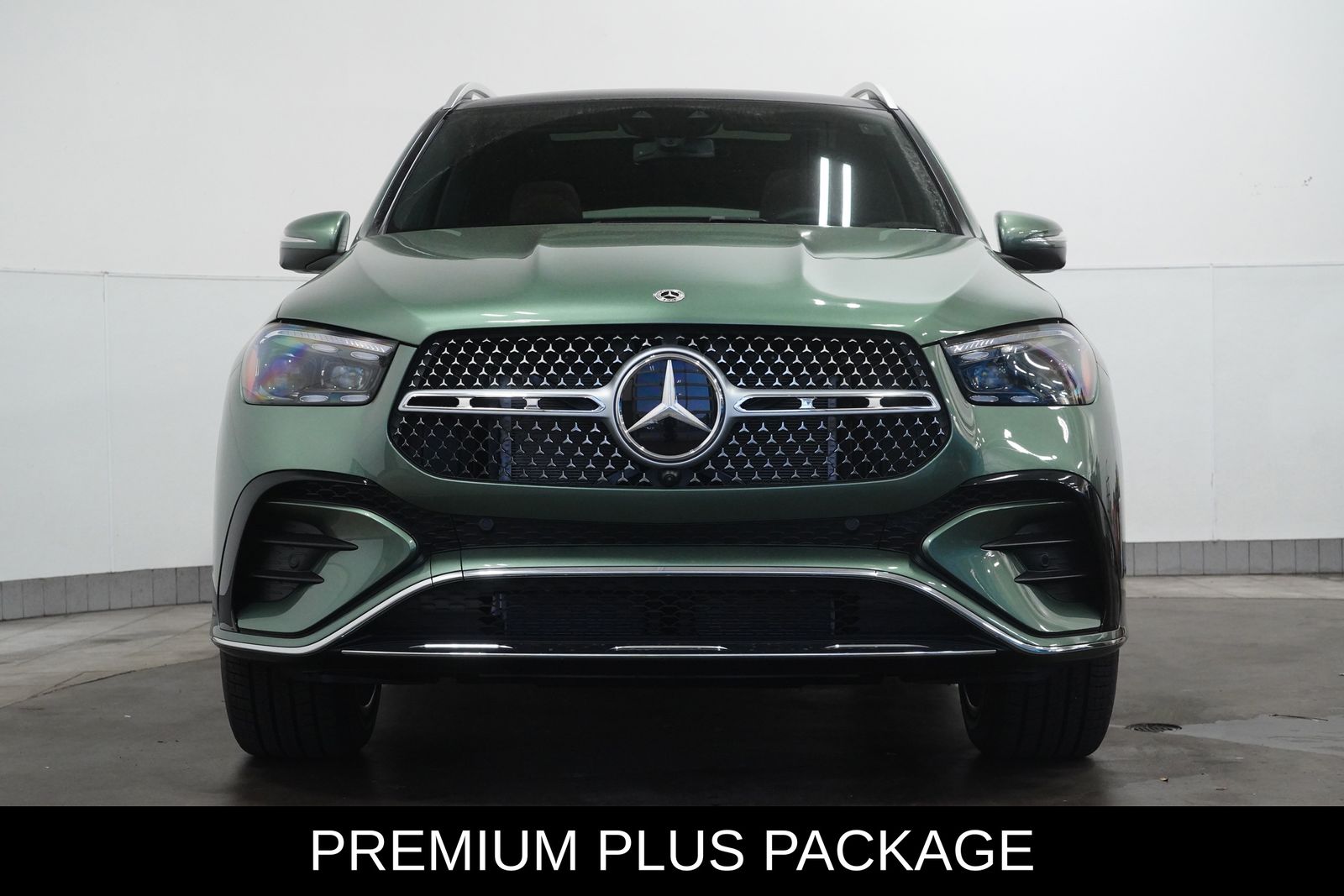 2026 Mercedes Benz GLE 450 4MATIC photo 3