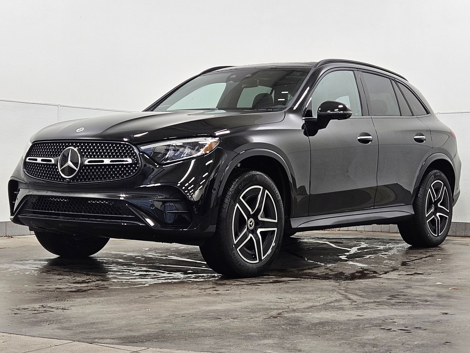2026 Mercedes-Benz GLC Base's photo