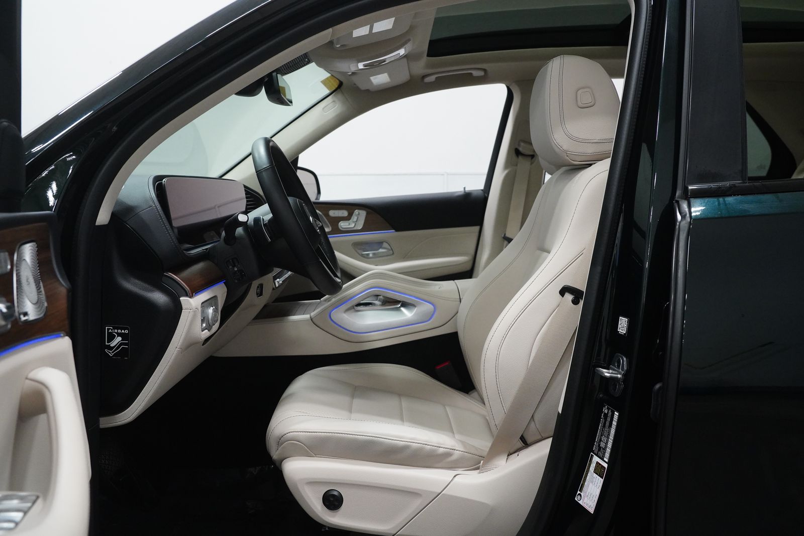 2024 Mercedes Benz GLE 450e 4MATIC photo 2