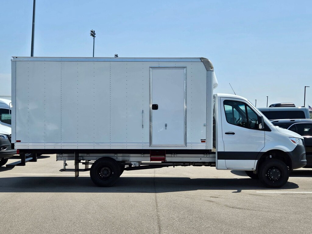 New 2024 Mercedes-Benz Sprinter 3500 XD Chassis Cab Chassis 170 WB Truck 170" WB AWD