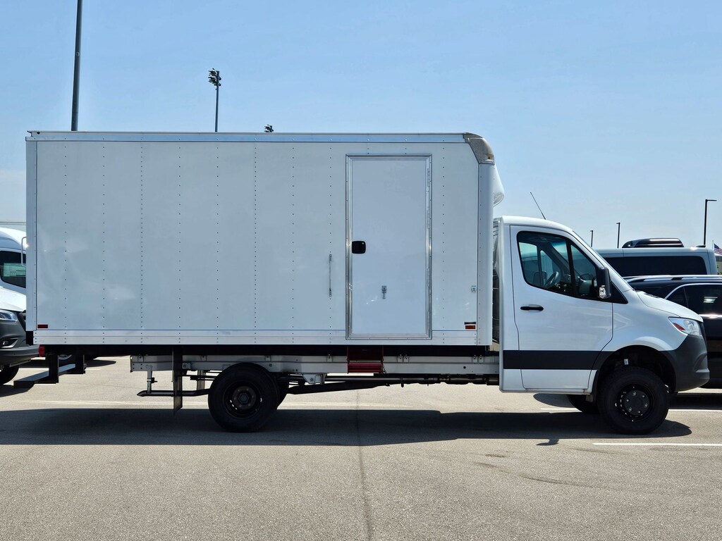 New 2024 Mercedes-Benz Sprinter 3500 XD Chassis Cab Chassis 170 WB Truck 170" WB AWD