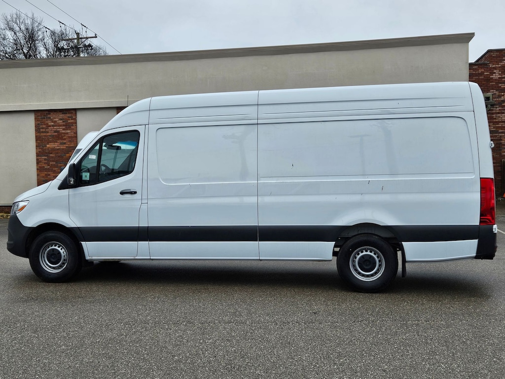 New 2025 Mercedes-Benz Sprinter 2500 Cargo 170 WB Van Cargo Van