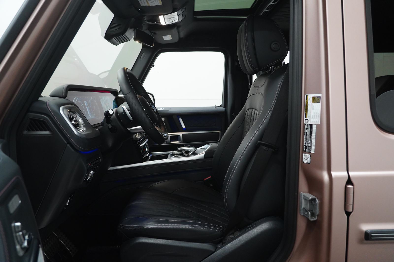 2024 Mercedes Benz G 550 photo 2