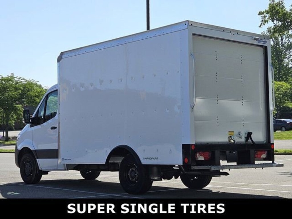 New 2024 Mercedes-Benz Sprinter 3500 XD Chassis Cab Chassis 144 WB Truck 144" WB RWD
