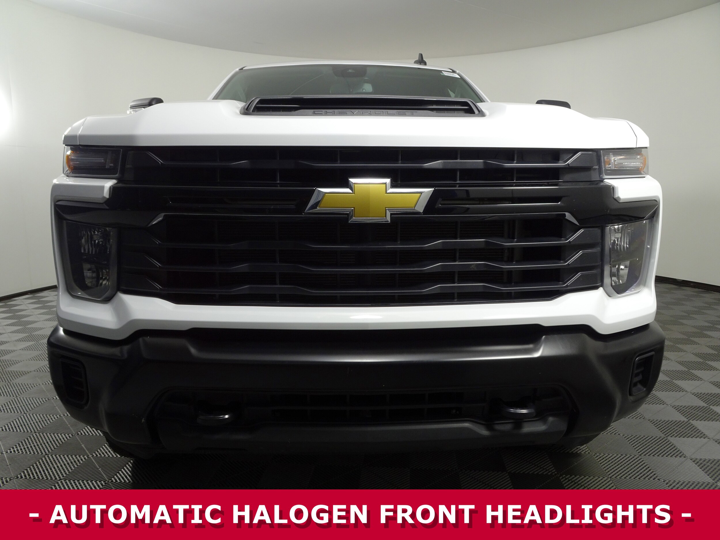 2024 Chevrolet Silverado 3500HD Work Truck photo 2