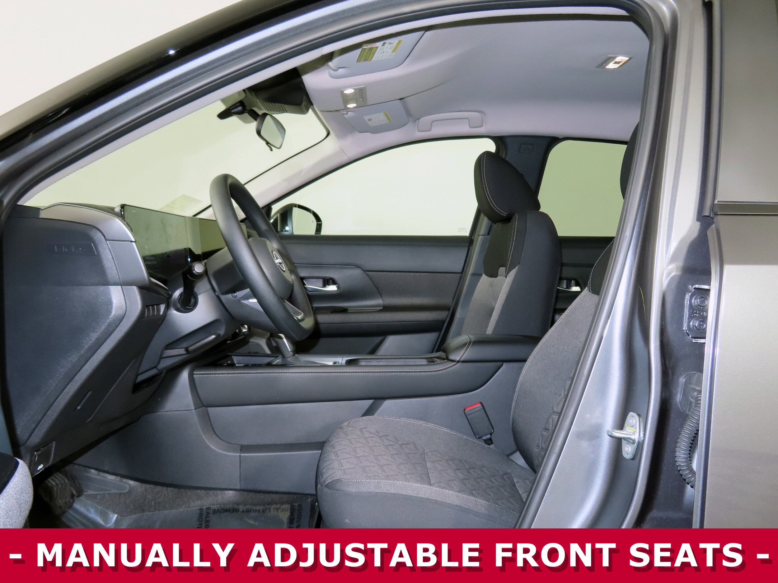 2025 Nissan Kicks SV photo 2