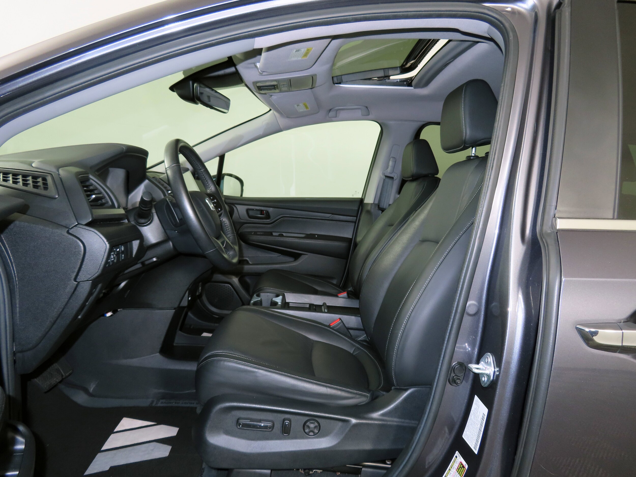 2024 Honda Odyssey EX-L photo 4