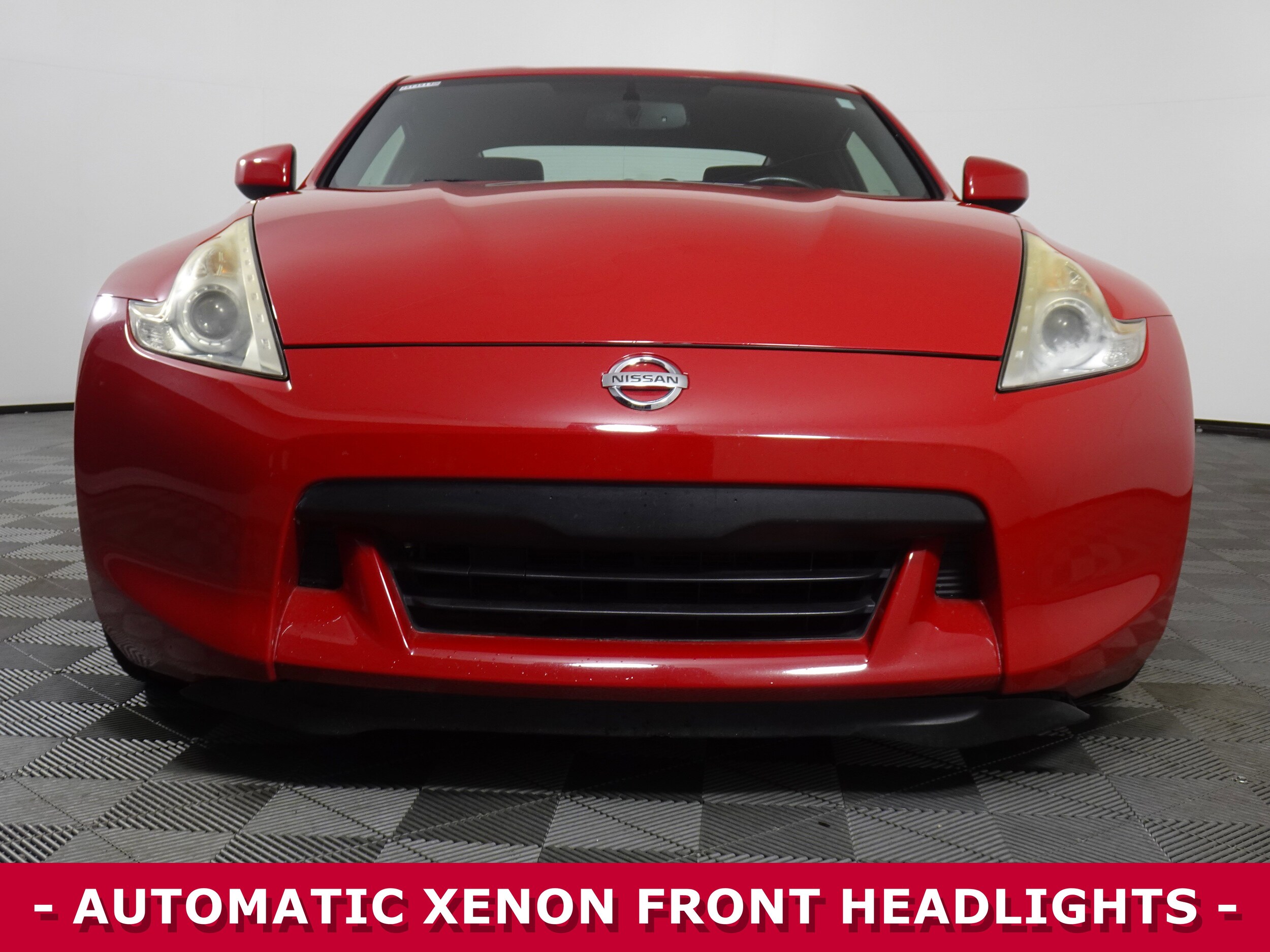 2009 Nissan 370Z Touring photo 2