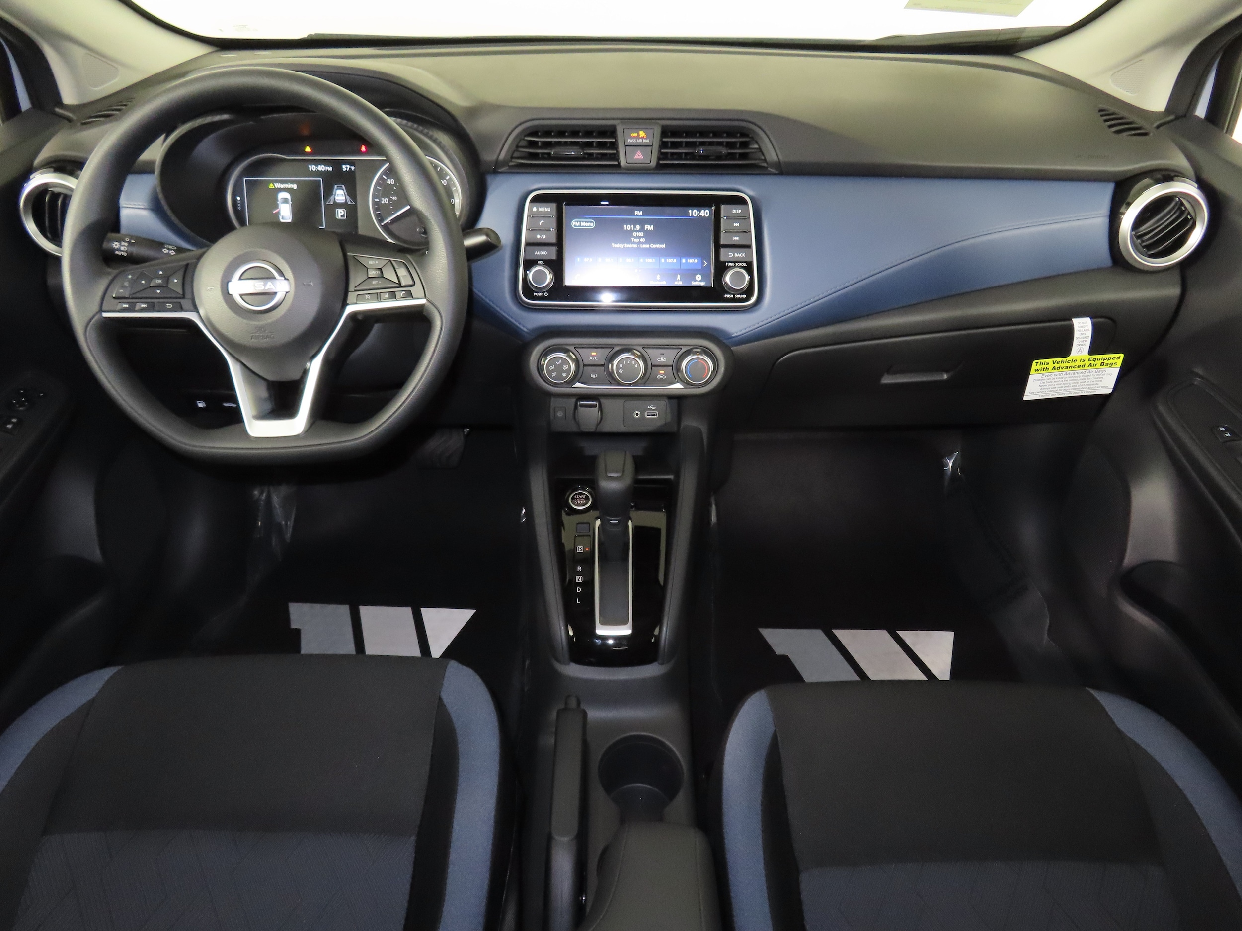 2025 Nissan Versa Sedan SV - Photo 10